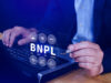 Nel 1° semestre 2025 il BNPL cresce del 28%: rischio e tasso di default restano sotto controllo. Trend e profilo degli utenti in Italia.